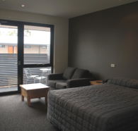 Foreshore Tavern - Tourism Canberra