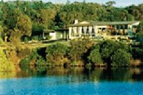 Surfside Motor Inn - Tourism Canberra 0