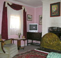 Hollyhock Cottage - Tourism Canberra