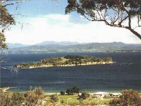 Bruny Hotel - Tourism Canberra 0