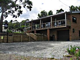 Daniel's Bay Retreat - Tourism Canberra 0