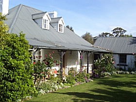 Orford's Sanda House B&B - Tourism Canberra 0