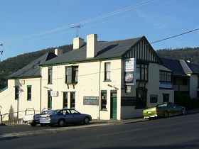 Bush Inn - Tourism Canberra 0