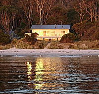 Harpers on the Beach - Tourism Canberra