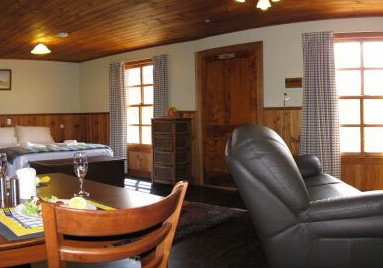 Tin Dragon Trail Cottages - Tourism Canberra 1