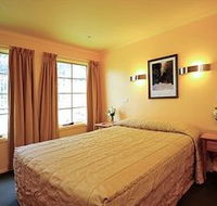Country Club Villas - Tourism Canberra