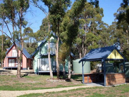 Four Seasons Holiday Cottages - Tourism Canberra 4