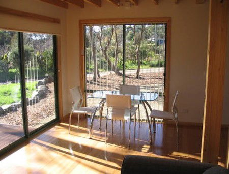 Four Seasons Holiday Cottages - Tourism Canberra 5