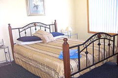 Fish-Tales On The Bay - Tourism Canberra 1