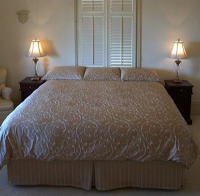 Swan Terrace - Tourism Canberra 1