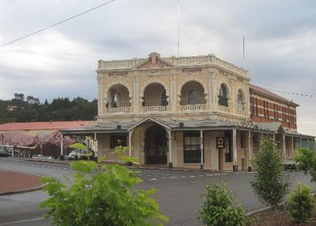Empire Hotel - Tourism Canberra 1