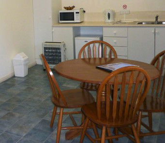 Southport Hotel And Caravan Park - Tourism Canberra 1