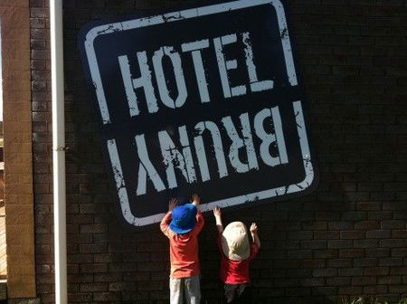 Bruny Hotel - Tourism Canberra 3