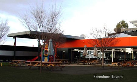 Foreshore Tavern - Tourism Canberra 1