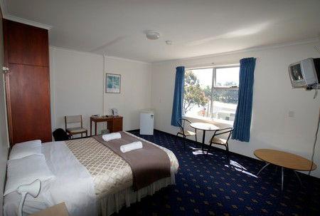 Wharf Hotel Wynyard - Tourism Canberra 1