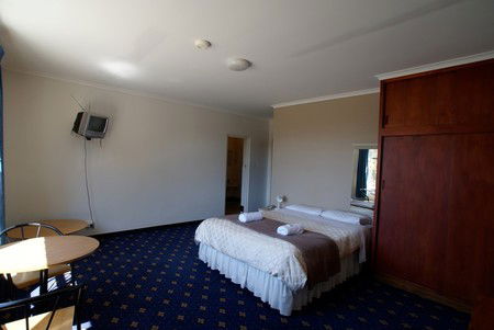 Wharf Hotel Wynyard - Tourism Canberra 2
