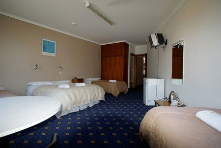 Wharf Hotel Wynyard - Tourism Canberra 3