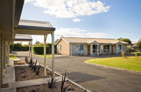 Leisureville Caravan Park - Tourism Canberra 2