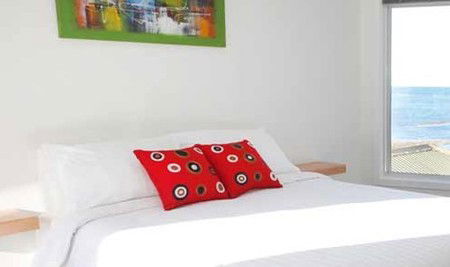 Penguin Waterfront Escape - Tourism Canberra 1