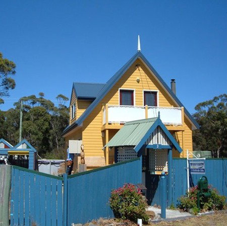 Beachs 'N Greens - Tourism Canberra 0