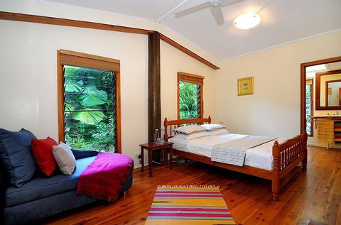 Cow Bay Homestay Bed And Breakfast - Tourism Canberra 4