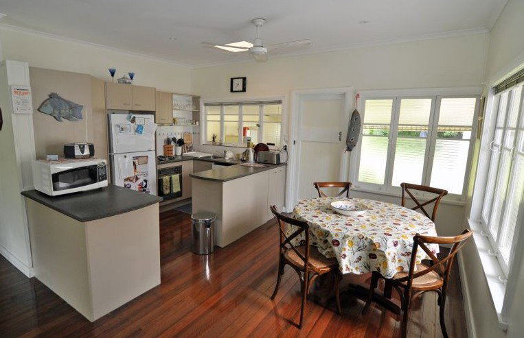 Bungalow QLD Tourism Canberra