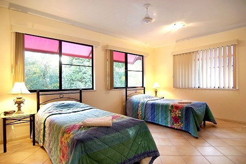 Mediterranean Beachfront Apartments - Tourism Canberra 4