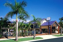 Tropical Queenslander - Tourism Canberra 0