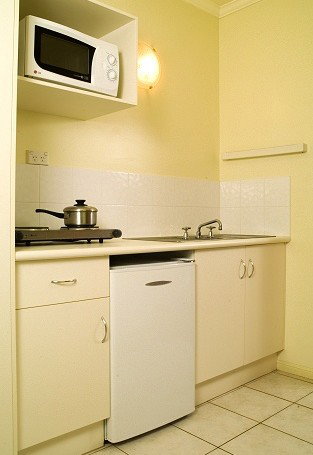 Tropical Queenslander - Tourism Canberra 4