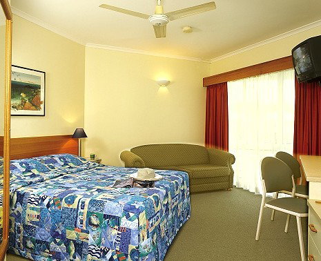 Tropical Queenslander - Tourism Canberra 5