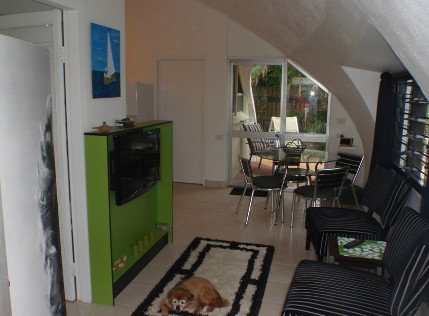 Floriana Villas - Tourism Canberra 1