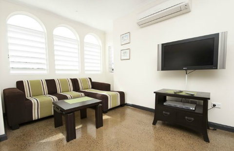 Floriana Villas - Tourism Canberra 4