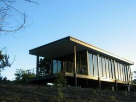 Glass On Glasshouse - Tourism Canberra 0