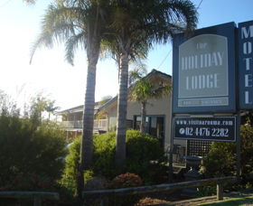 Holiday Lodge Motor Inn - Tourism Canberra 0