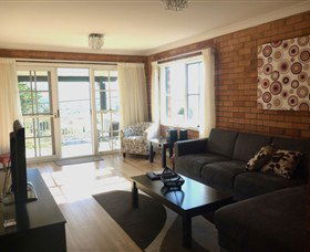 The Beach Retreat - Tourism Canberra 0
