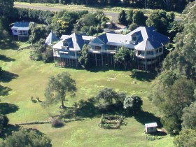 The Spotted Chook Ferme Auberge And Amelies Petite Maison - Tourism Canberra 0