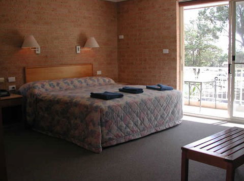 Huskisson Bayside Resort - Tourism Canberra 3