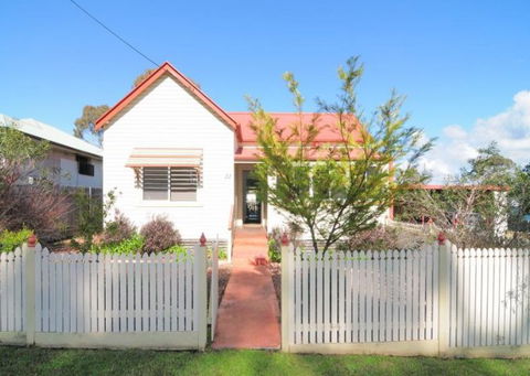 Diamond Cottages - Tourism Canberra 0