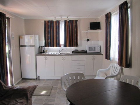 Palm Beach Caravan Park - Tourism Canberra 2