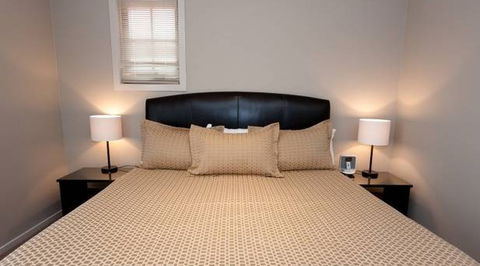 Executive Townhouse, Ballarat - Tourism Canberra 2