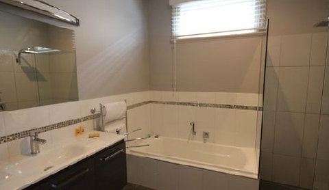 Accommodation On Lyons - Tourism Canberra 5