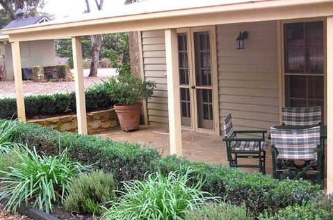 Byronsvale Bed & Breakfast - Tourism Canberra 1