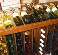 Warrenmang Vineyard  Resort - Tourism Canberra