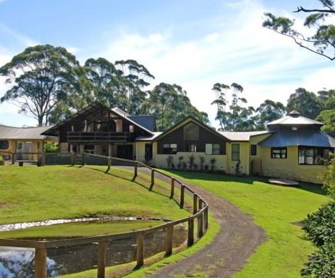 Indooroopilly - Tourism Canberra 1