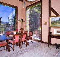 Castle On The Hill Bed and Breakfast - Tourism Canberra