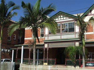 Maclean Hotel - Tourism Canberra 0
