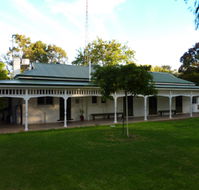 Lake Victoria Station Lodge - Tourism Canberra