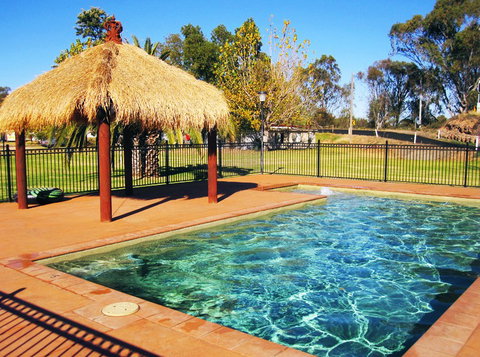 Curlwaa Caravan Park - Tourism Canberra 3