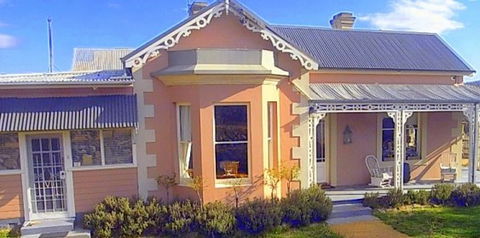 Cromwell House - Tourism Canberra 0
