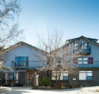 Mad Mooses Guest House - Tourism Canberra